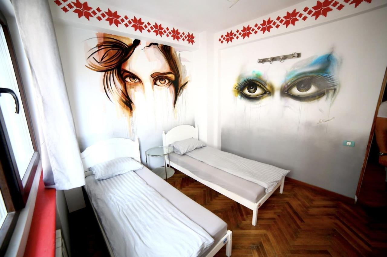 Hostel Bauhaus Bukarest Exteriör bild